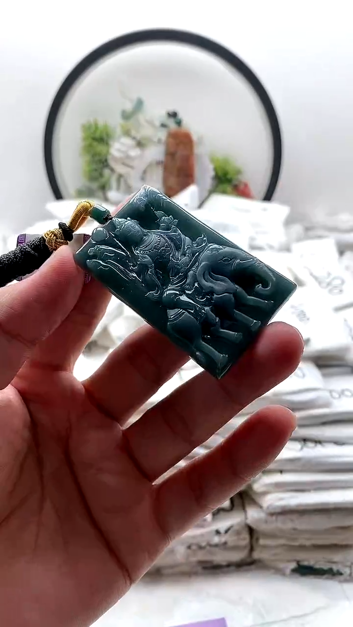 颈饰未镶嵌翡翠普贤