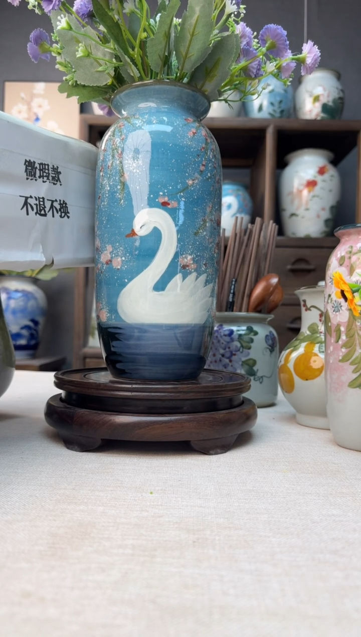 【闪购商品】瓶微瑕手绘陶瓷花瓶底部无孔高27口9左右