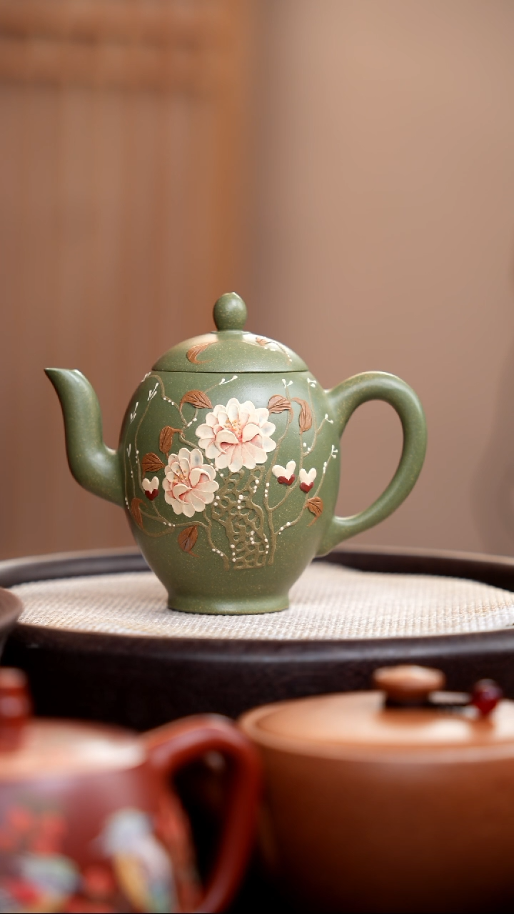 【闪购商品】紫砂茶壶豆青砂美人肩泥绘花011 预售