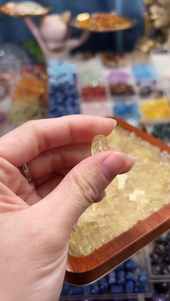 【闪购商品】水晶手串未镶嵌黄水晶小貔貅一个约卡7-8