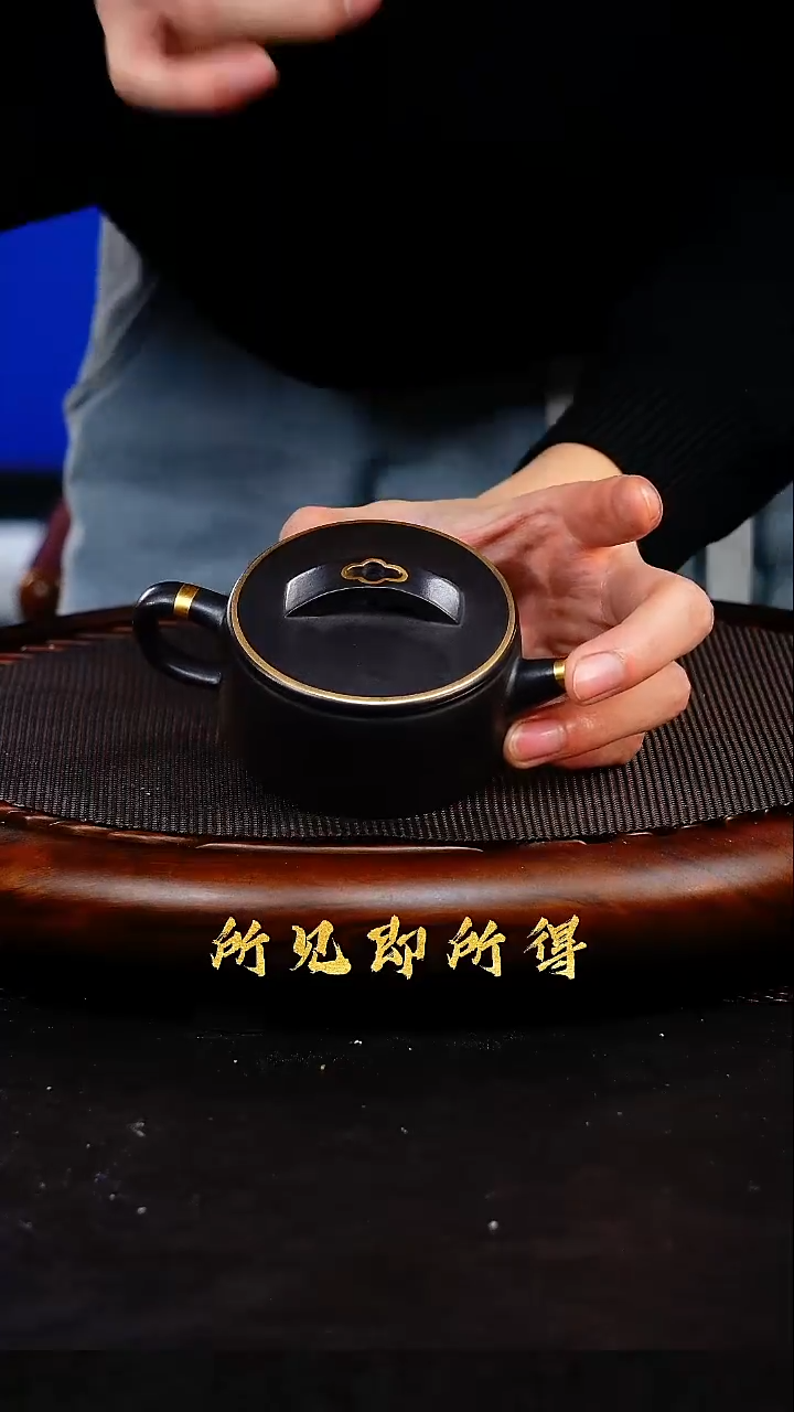 茶壶紫砂1        
