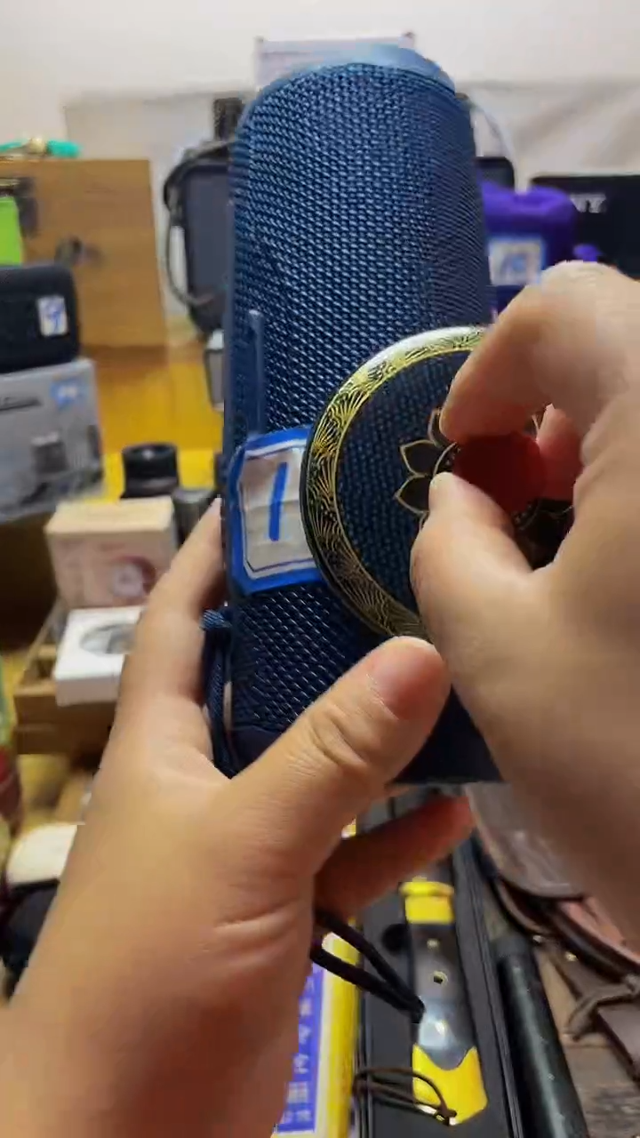 瓷片闪购商品 如图所示