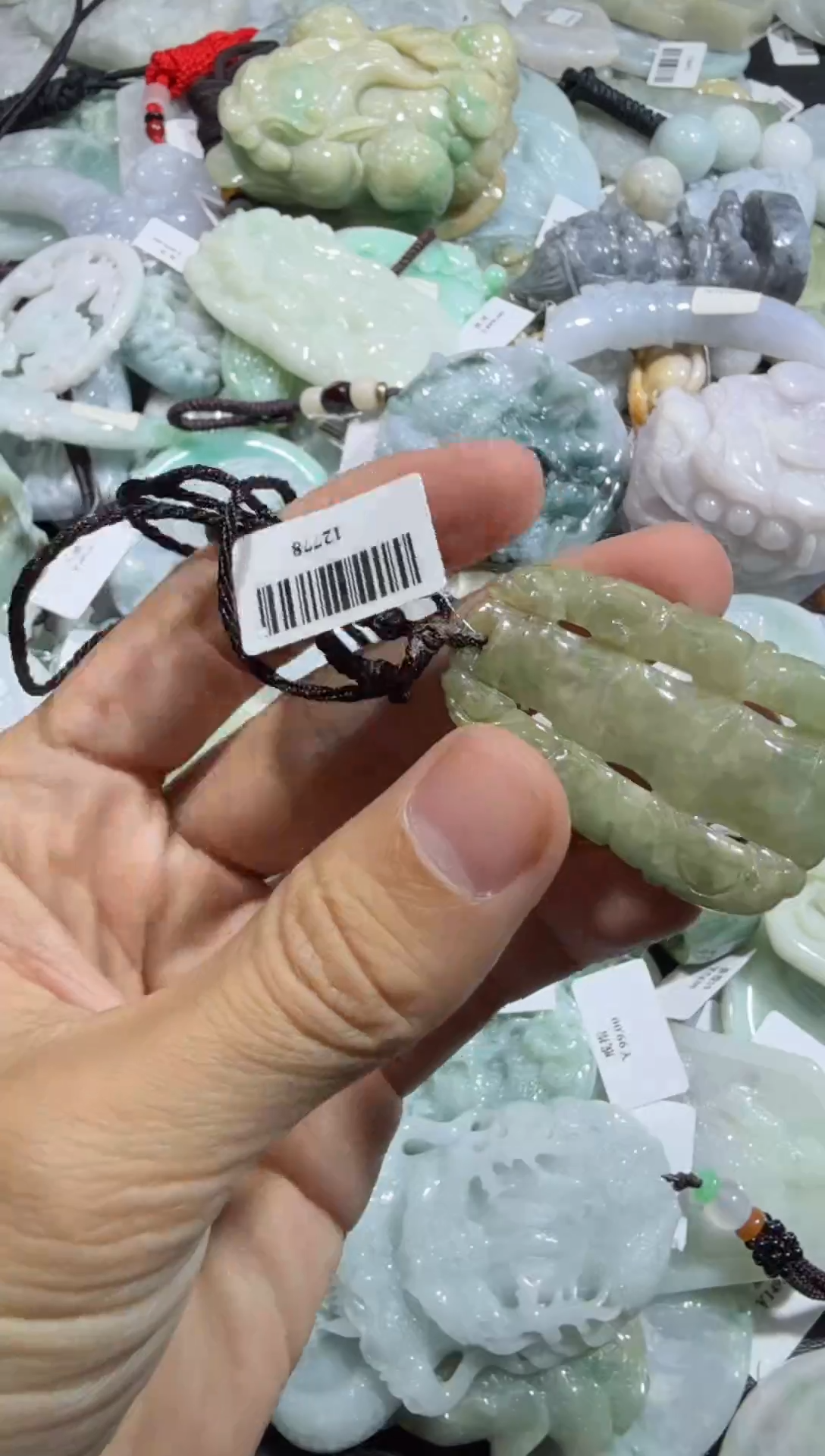 【闪购商品】翡翠颈饰未镶嵌00012284