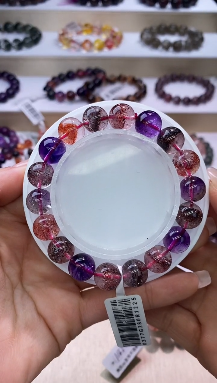 【闪购商品】水晶手链未镶嵌黑加仑超七10m+