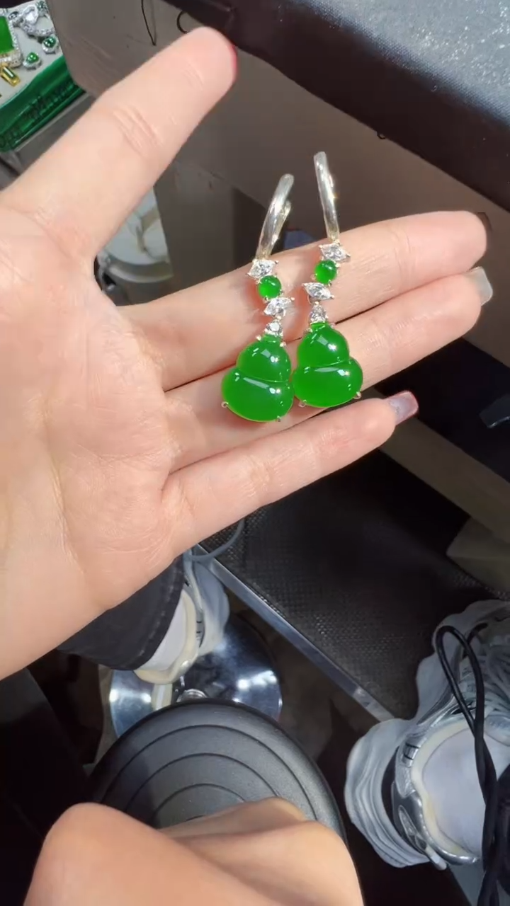 【闪购商品】定制翡翠未镶嵌耳钉1