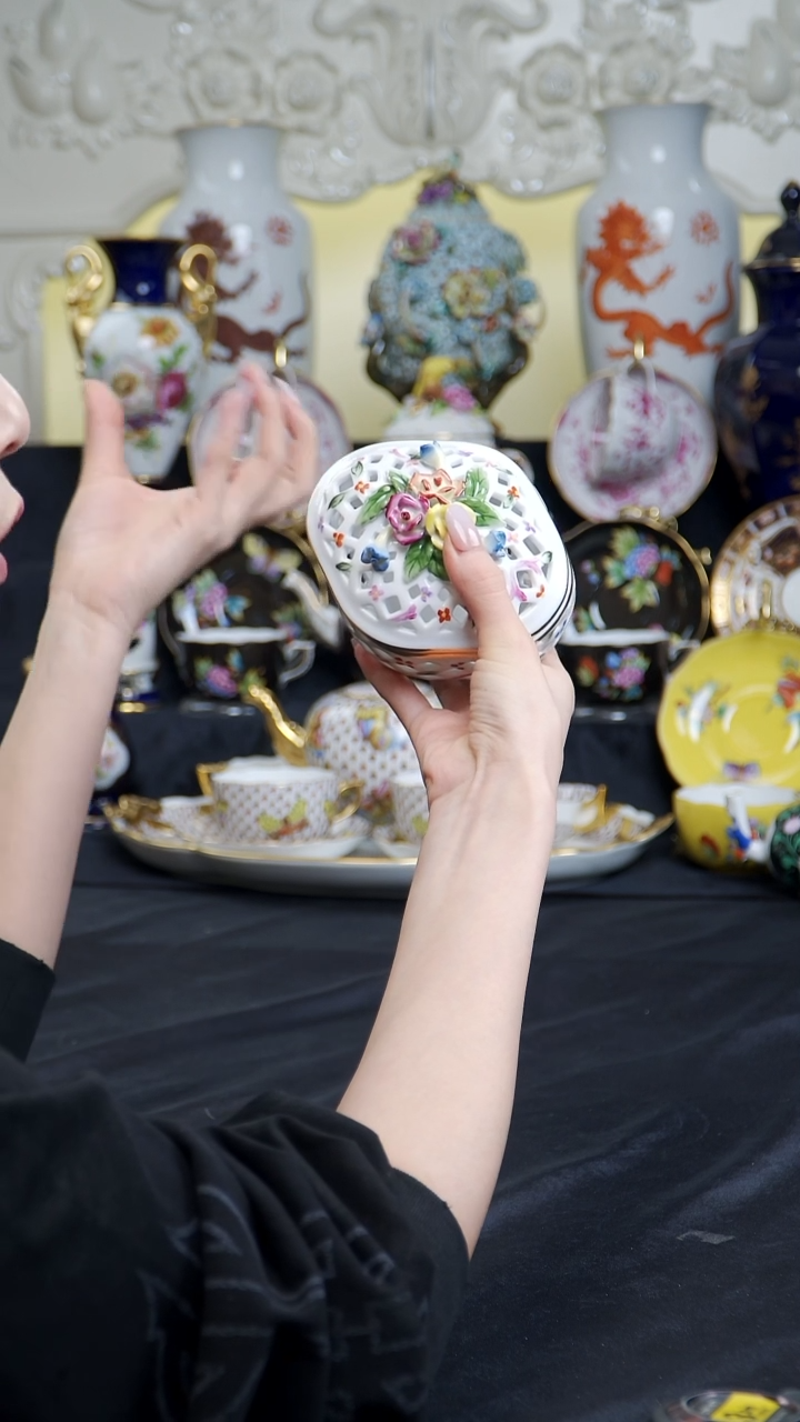 骨瓷婷婷中古器物如图所示57