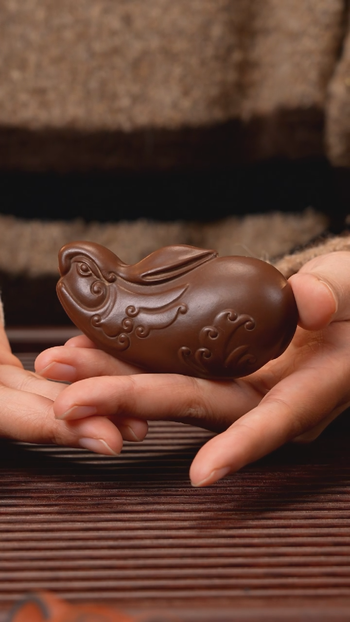 【闪购商品】紫砂茶宠玉兔手把件