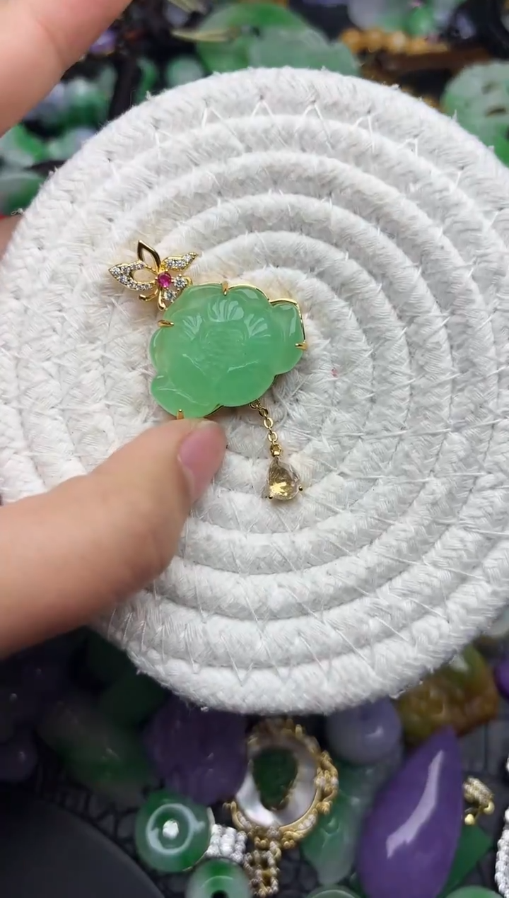 颈饰未镶嵌翡翠缅甸翡翠吊坠