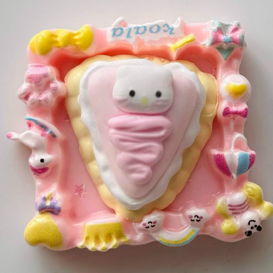 【KT饼干加盘子一套 】小鼻嘎捏捏食品级硅胶 默认微瑕 建议勿拍!!