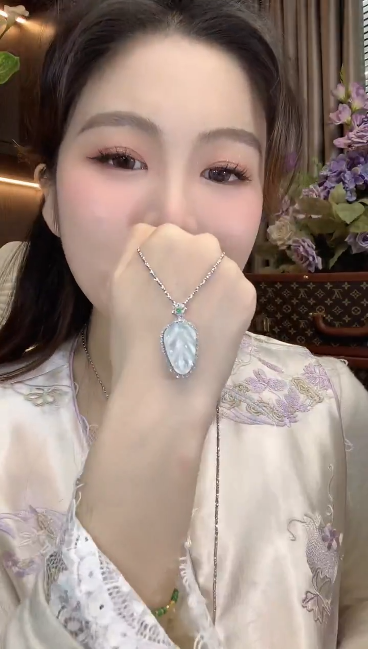 吊坠(不含链)18K金镶嵌翡翠A50翡翠