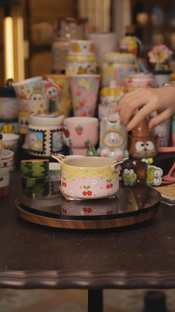 景德镇釉下彩绘设计师款式陶瓷