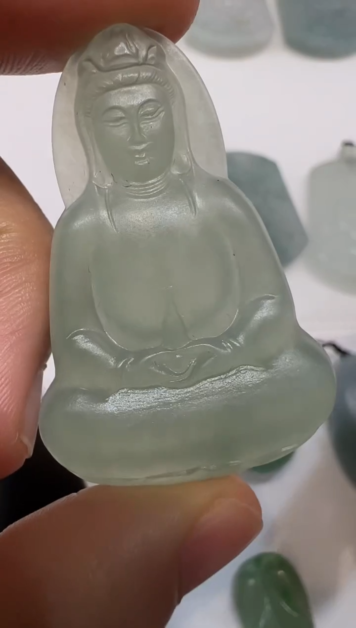 定制翡翠未镶嵌素衣