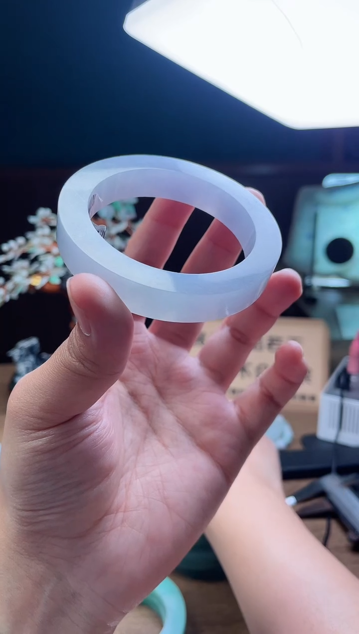 【闪购商品】定制翡翠手镯未镶嵌定制