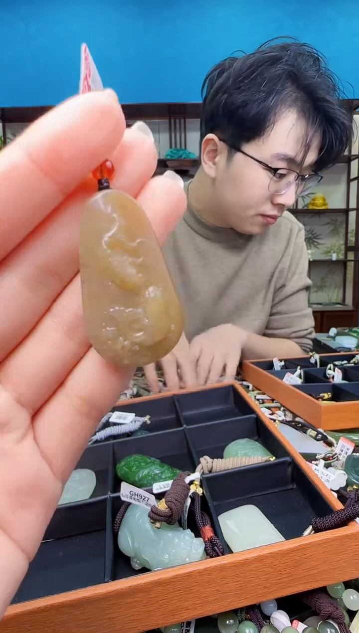 颈饰未镶嵌和田玉1