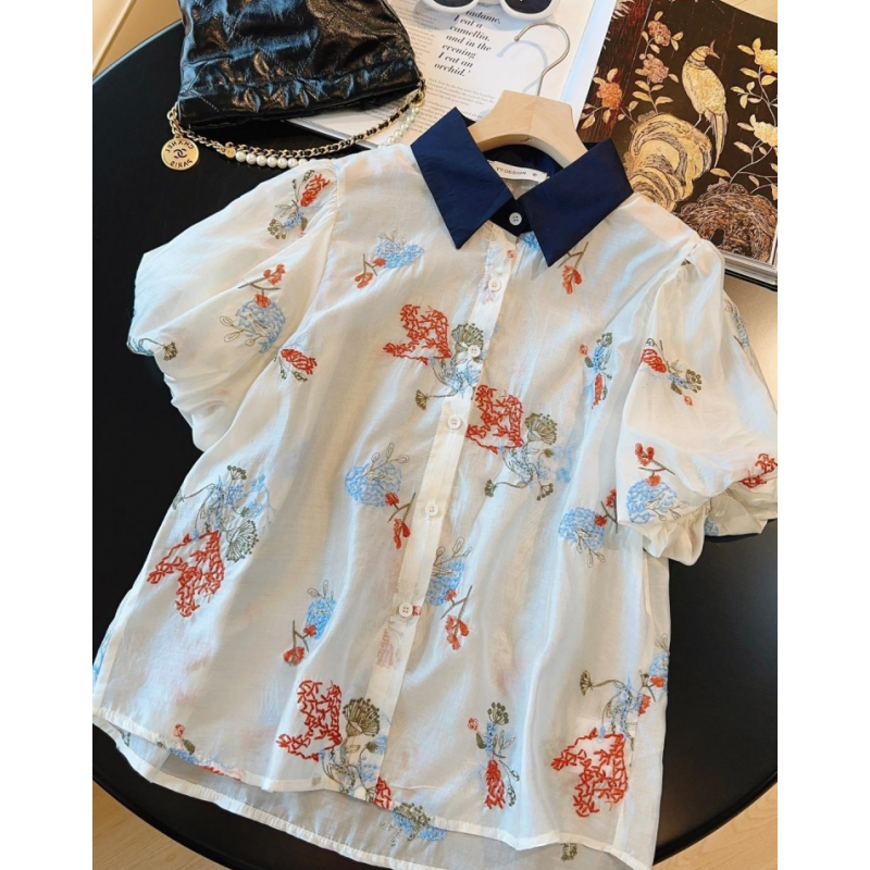 P954洋气泡泡袖夏季设计师款重工轻薄莱赛尔花朵刺绣短袖衬衫法式