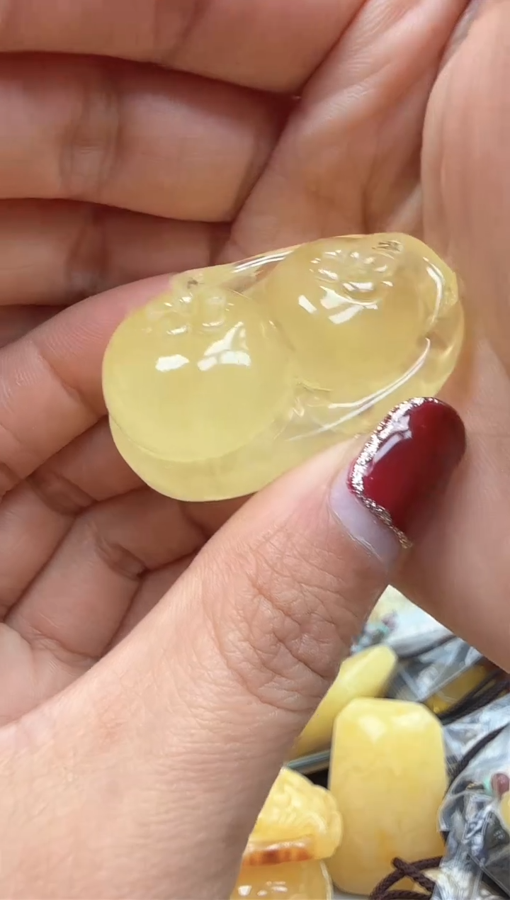 【闪购商品】琥珀裸石未镶嵌挂坠