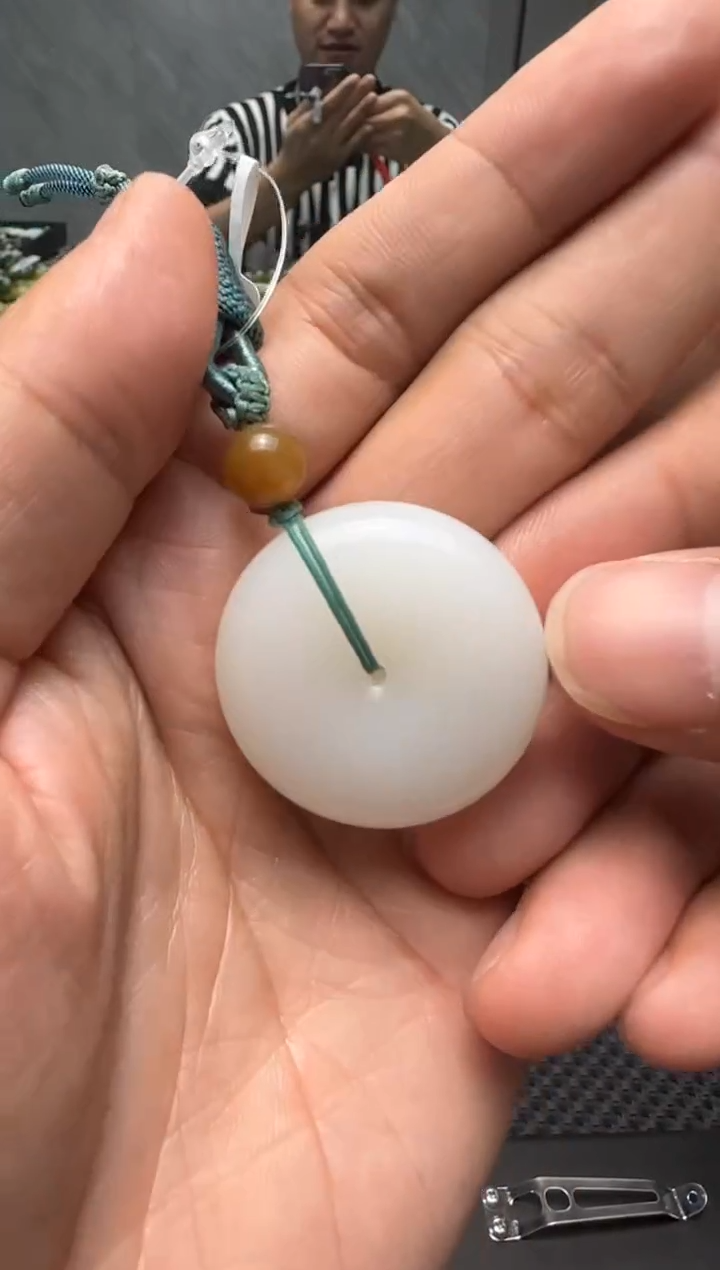 吊坠(赠链)未镶嵌和田玉天泰平安扣