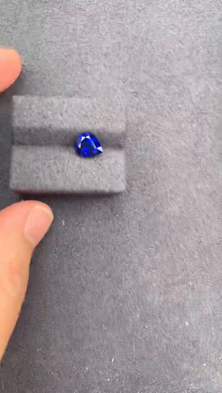 【闪购商品】蓝宝石裸石未镶嵌1.7ct皇家蓝