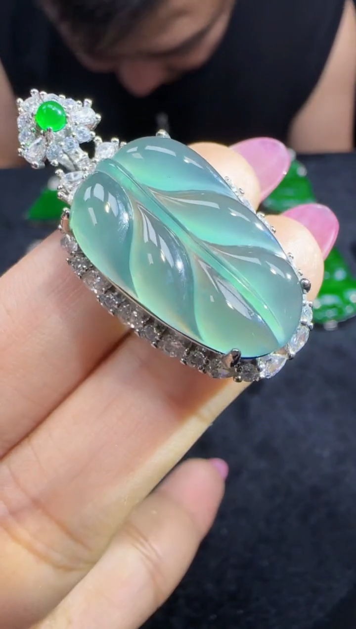 定制翡翠未镶嵌翡翠吊坠32