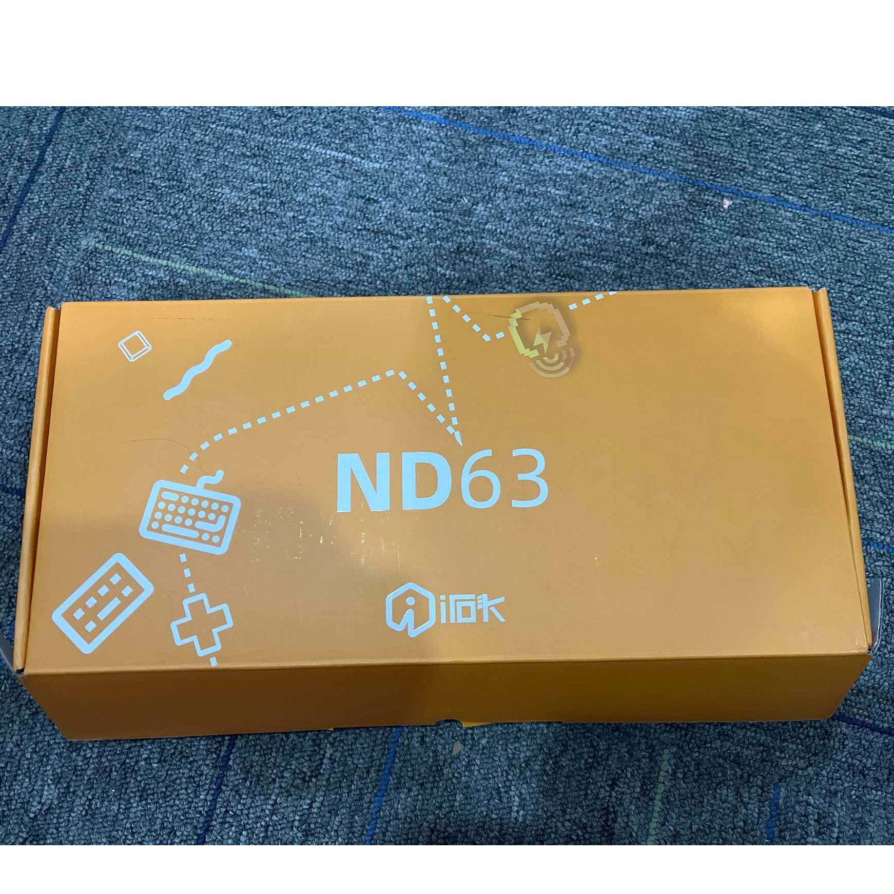 9新 艾石头 【二手】武汉仓键盘轻微划痕功能完好