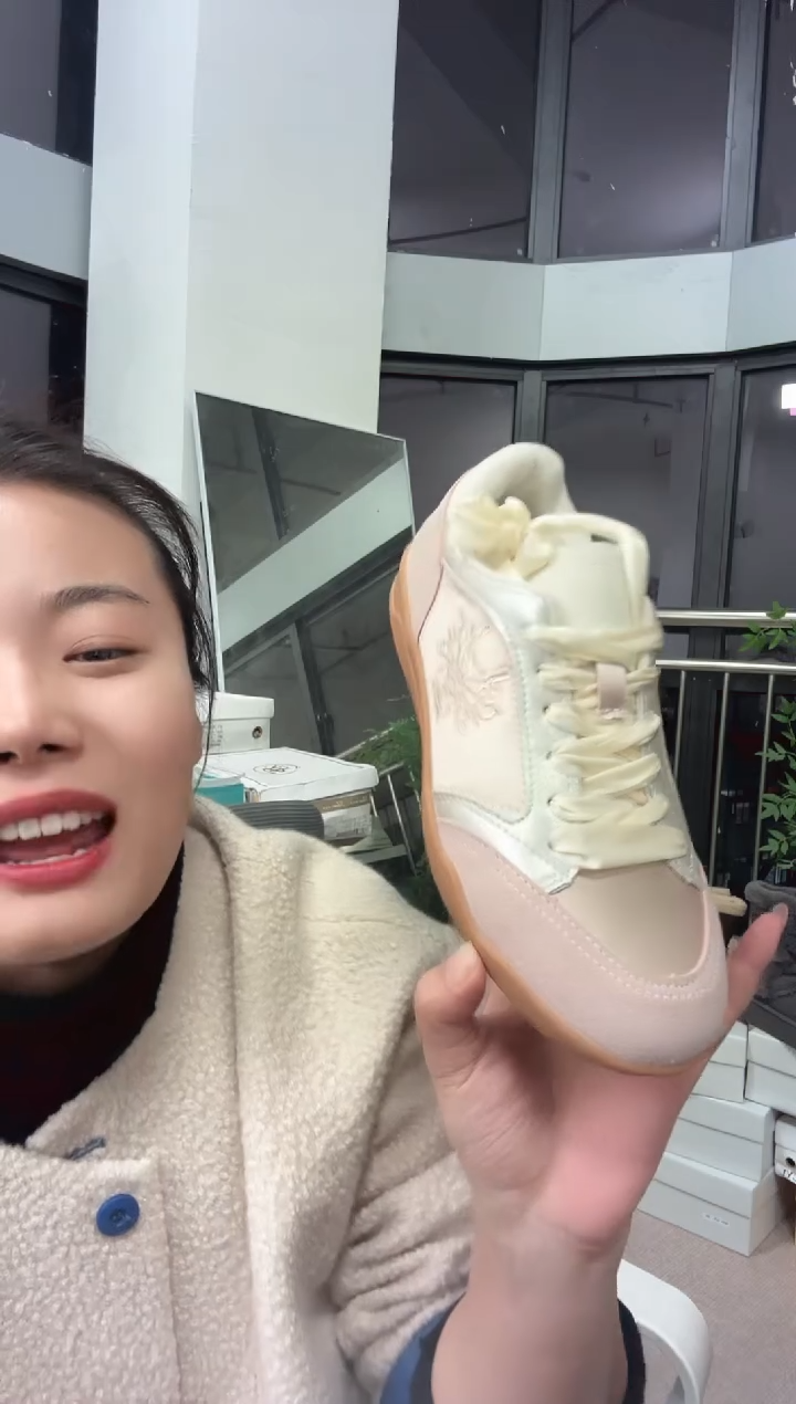 一**牙粉红色缎面37