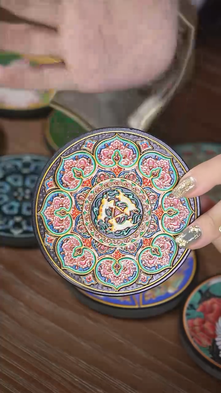 壹藏贰宝三兔杯垫一片