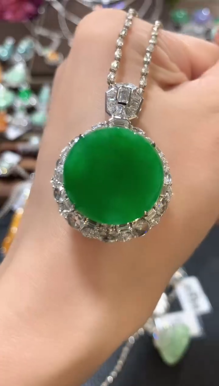 吊坠(不含链)18K金镶嵌翡翠用****6m57