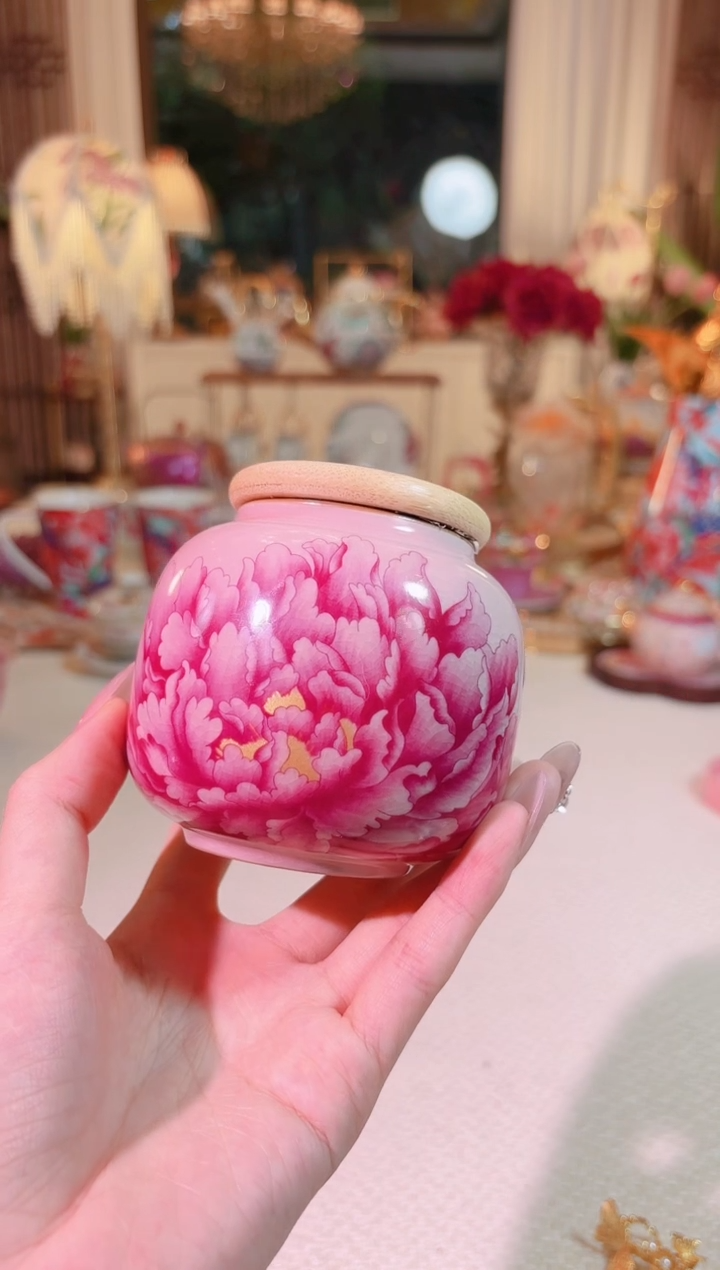 瓷小茶叶罐-------