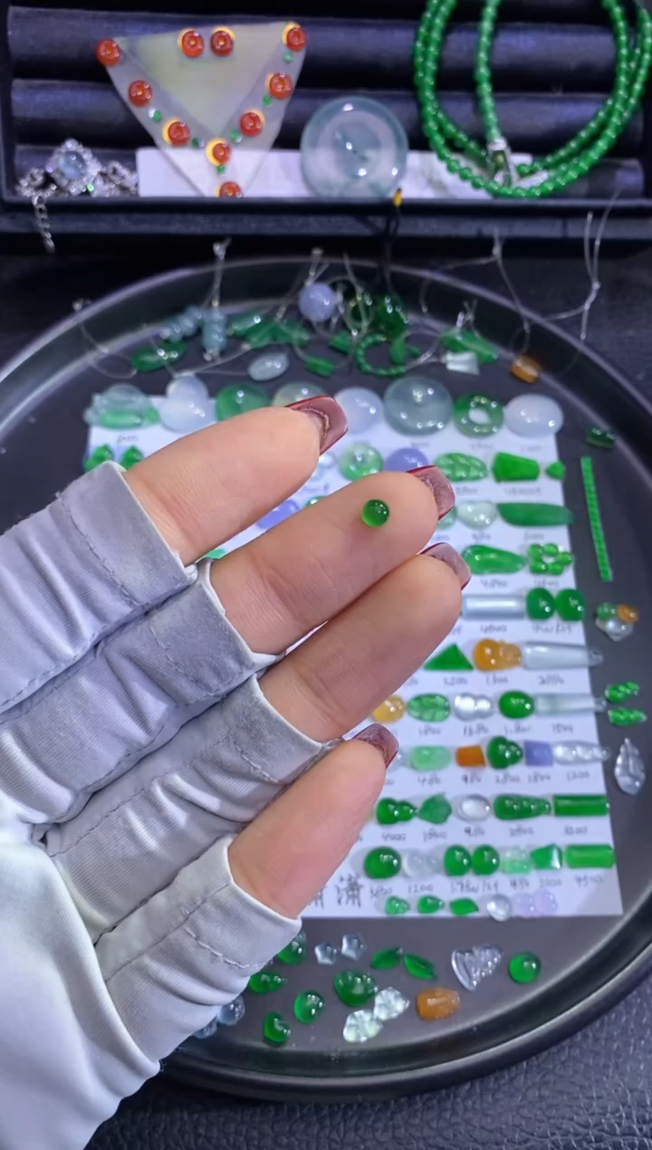 未镶嵌挂件翡翠蛋