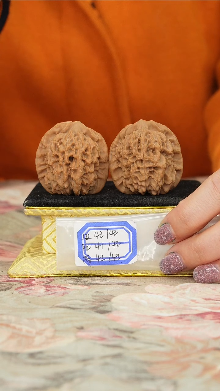 【闪购商品】文玩核桃把件非嫁接马老四