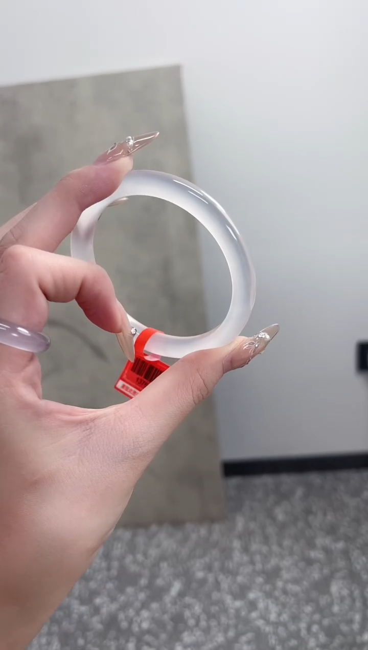 【闪购商品】玛瑙/玉髓手镯未镶嵌60圈 需要包容