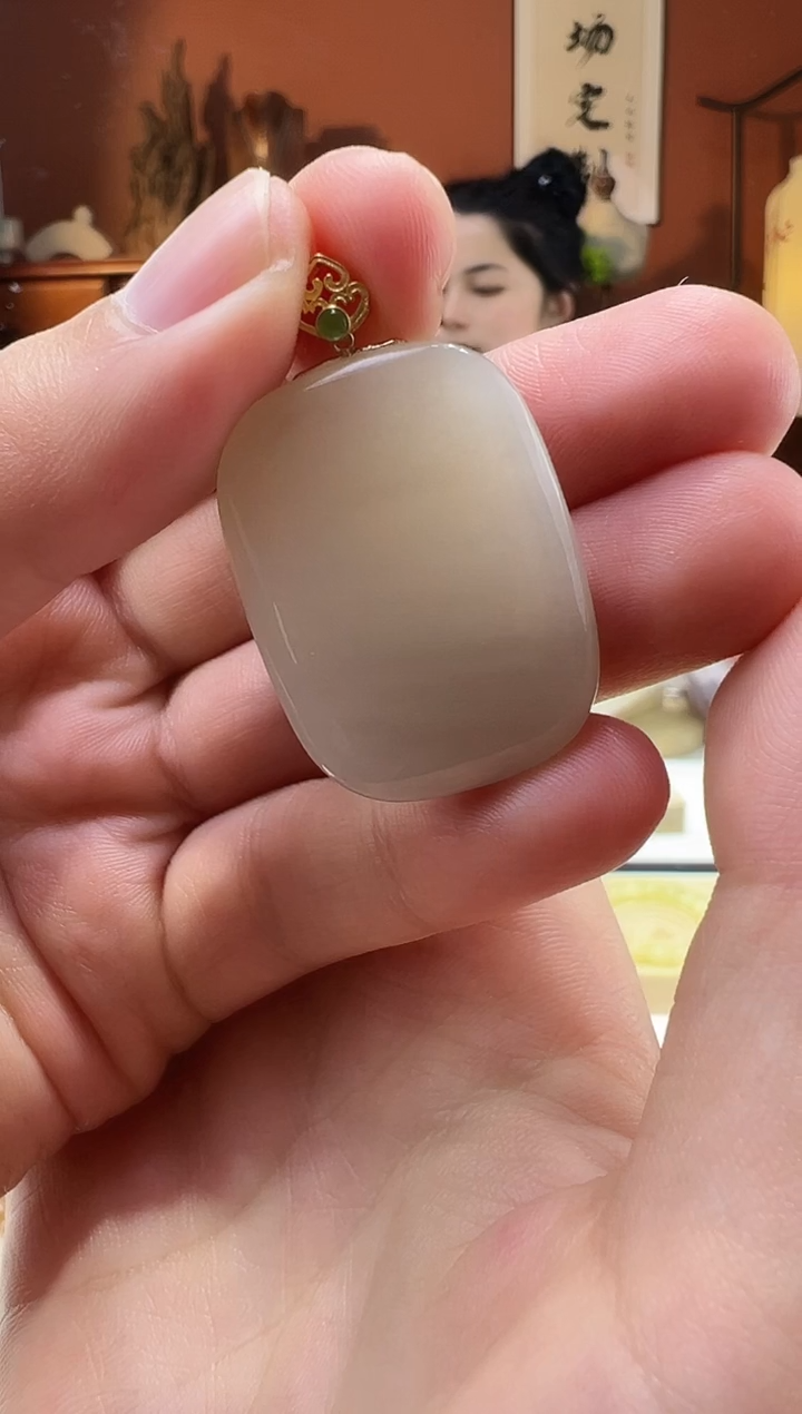 【闪购商品】和田玉吊坠(不含链)18K金镶嵌和田玉