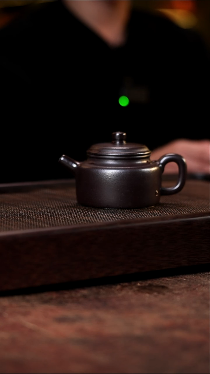 宜兴紫砂石黄德钟