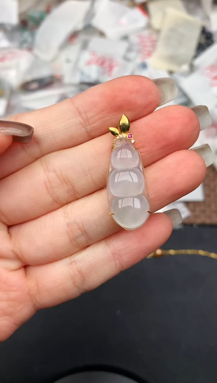 18K金镶嵌挂件翡翠—