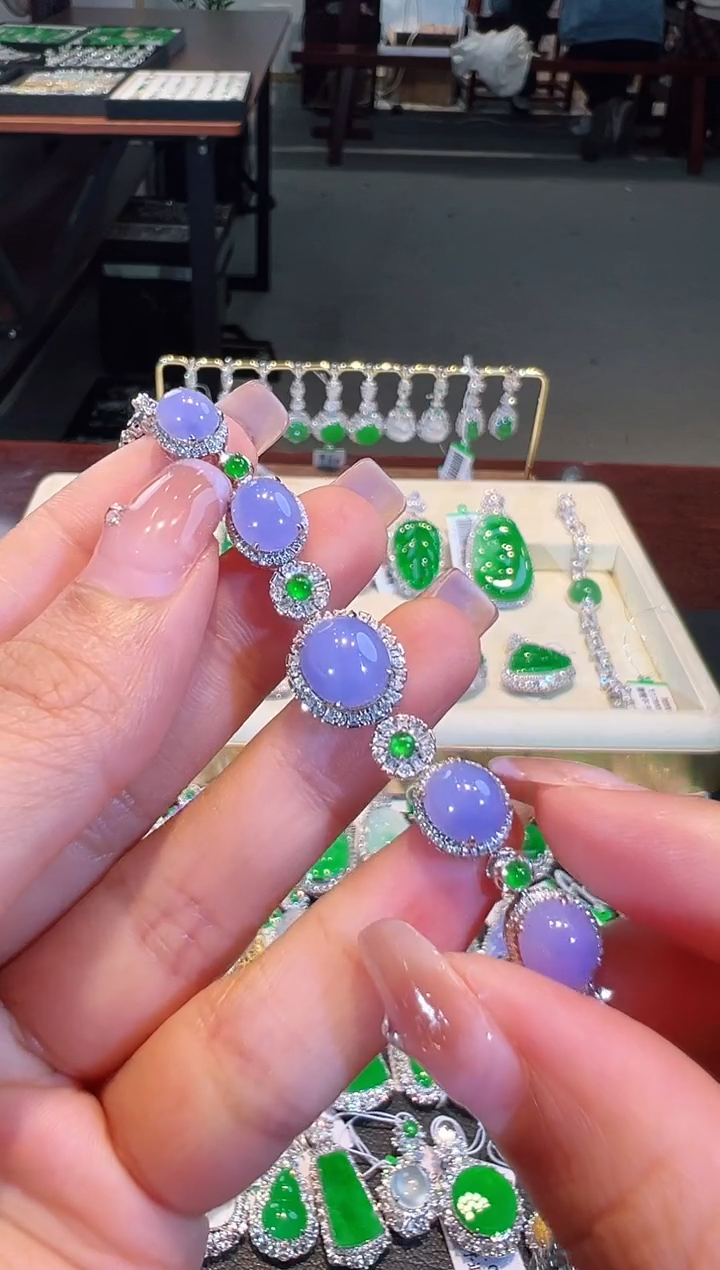 【闪购商品】翡翠手链18K金镶嵌翡翠