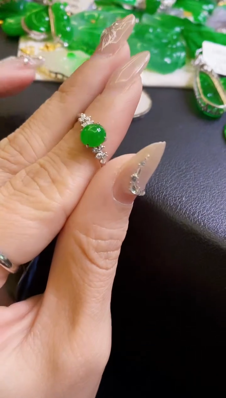 【闪购商品】定制翡翠18K金镶嵌戒指