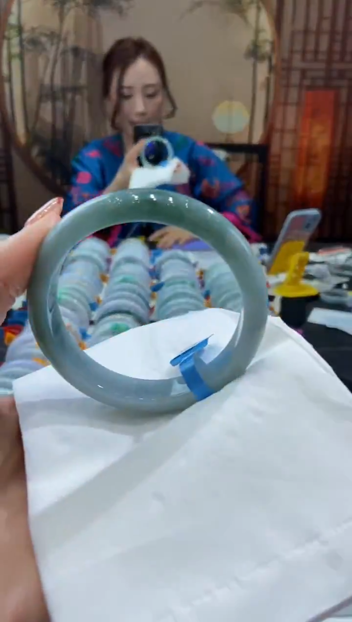 【闪购商品】翡翠手镯未镶嵌00008812