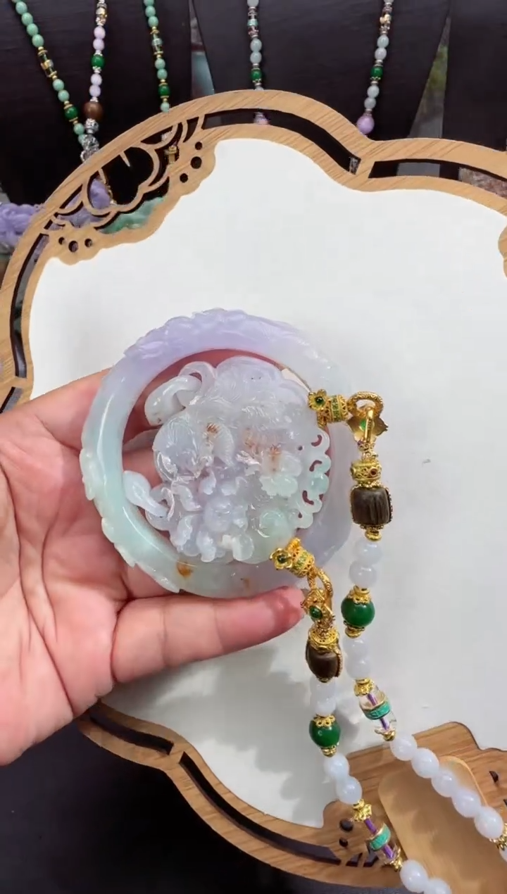 翡翠未镶嵌颈饰手镯55