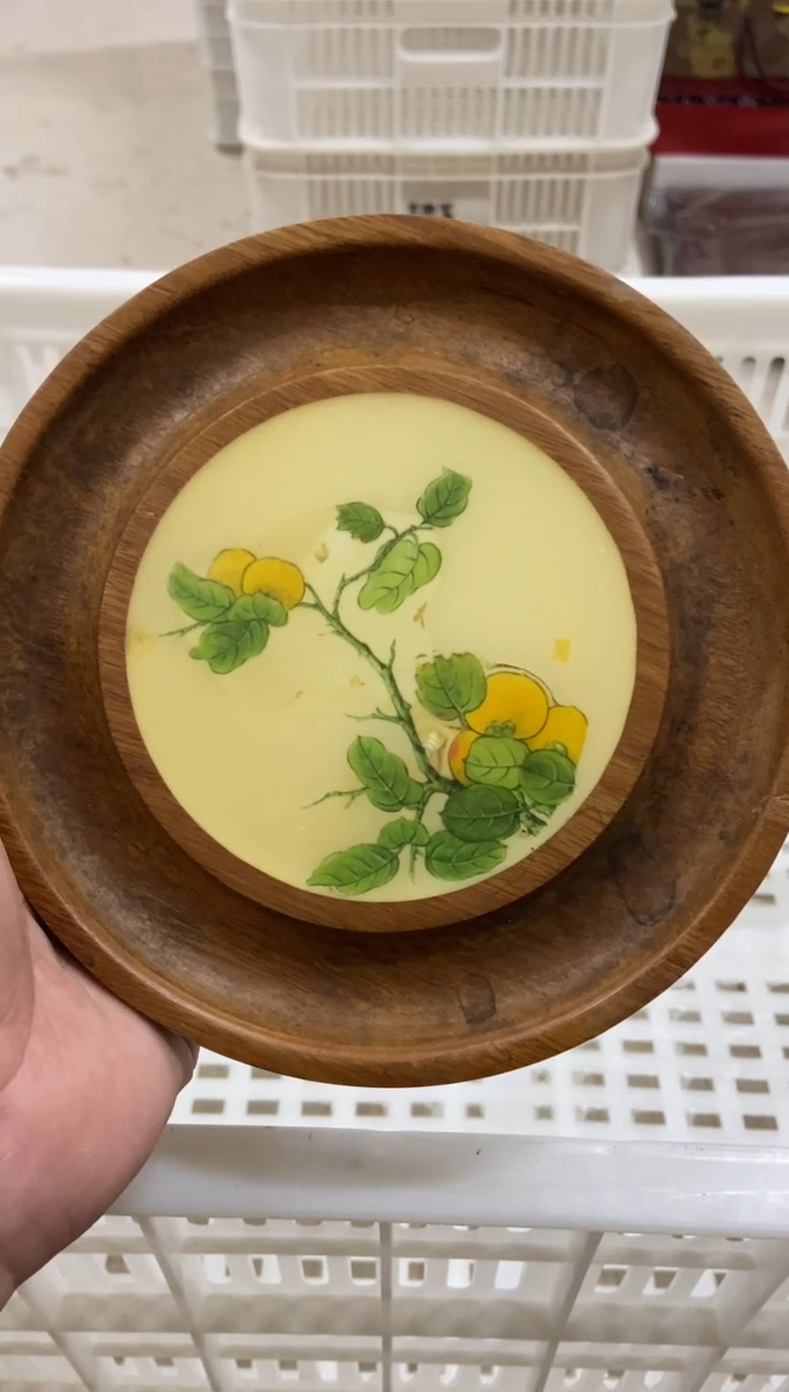无运费险有瑕疵的摄影的产品有使用过的痕迹有点脏介意勿拍