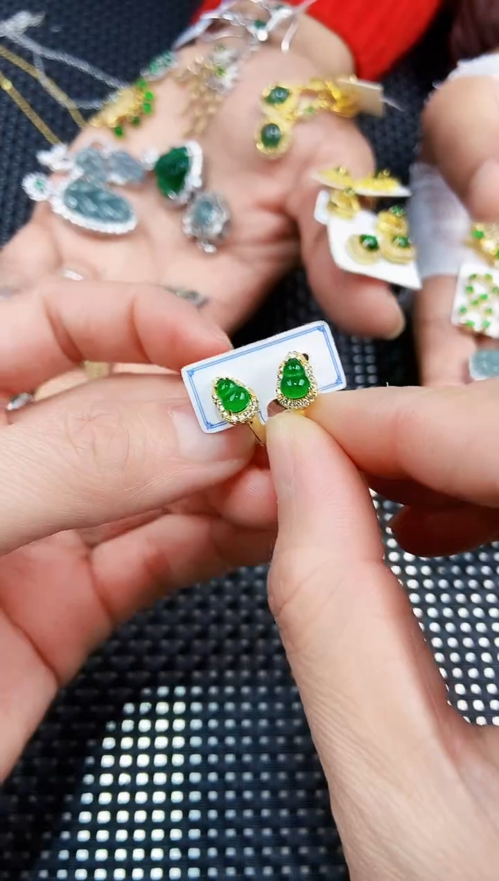 【闪购商品】翡翠耳饰未镶嵌111111111