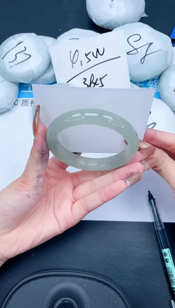 【闪购商品】石英质玉手镯未镶嵌492-57