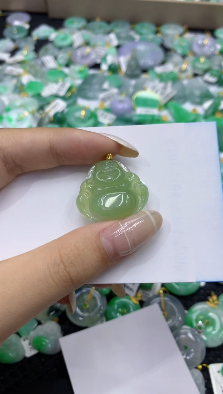 颈饰18K金镶嵌翡翠天然缅甸翡翠A货