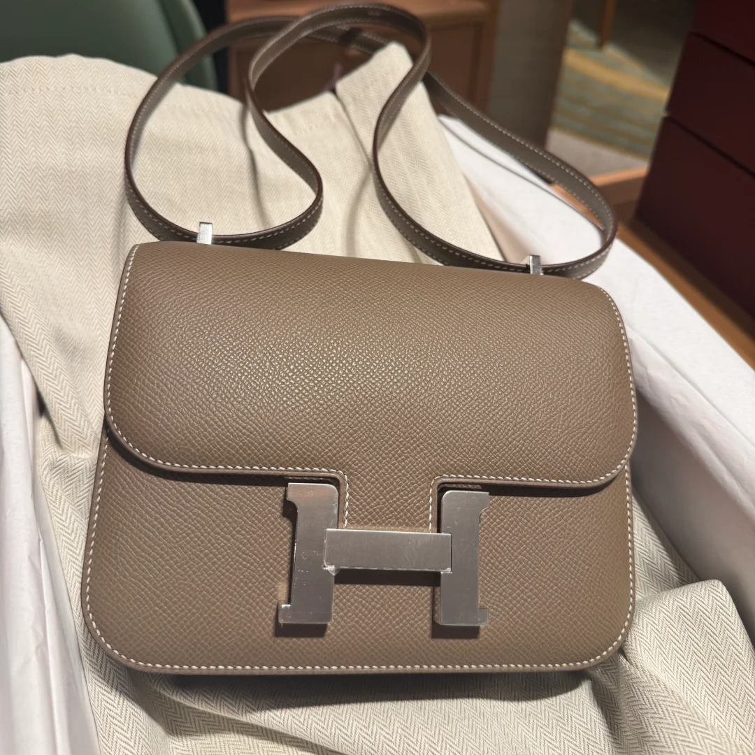 99新 Hermes/爱马仕 小花6欢 康康 24 大象灰 EP皮 D刻 银扣包