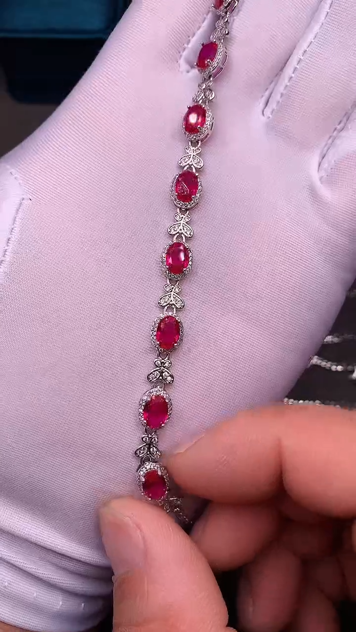 【闪购商品】红宝石手链银S925镶嵌.......