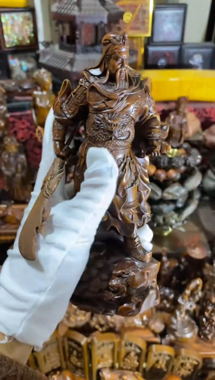 小叶黄杨摆件关公