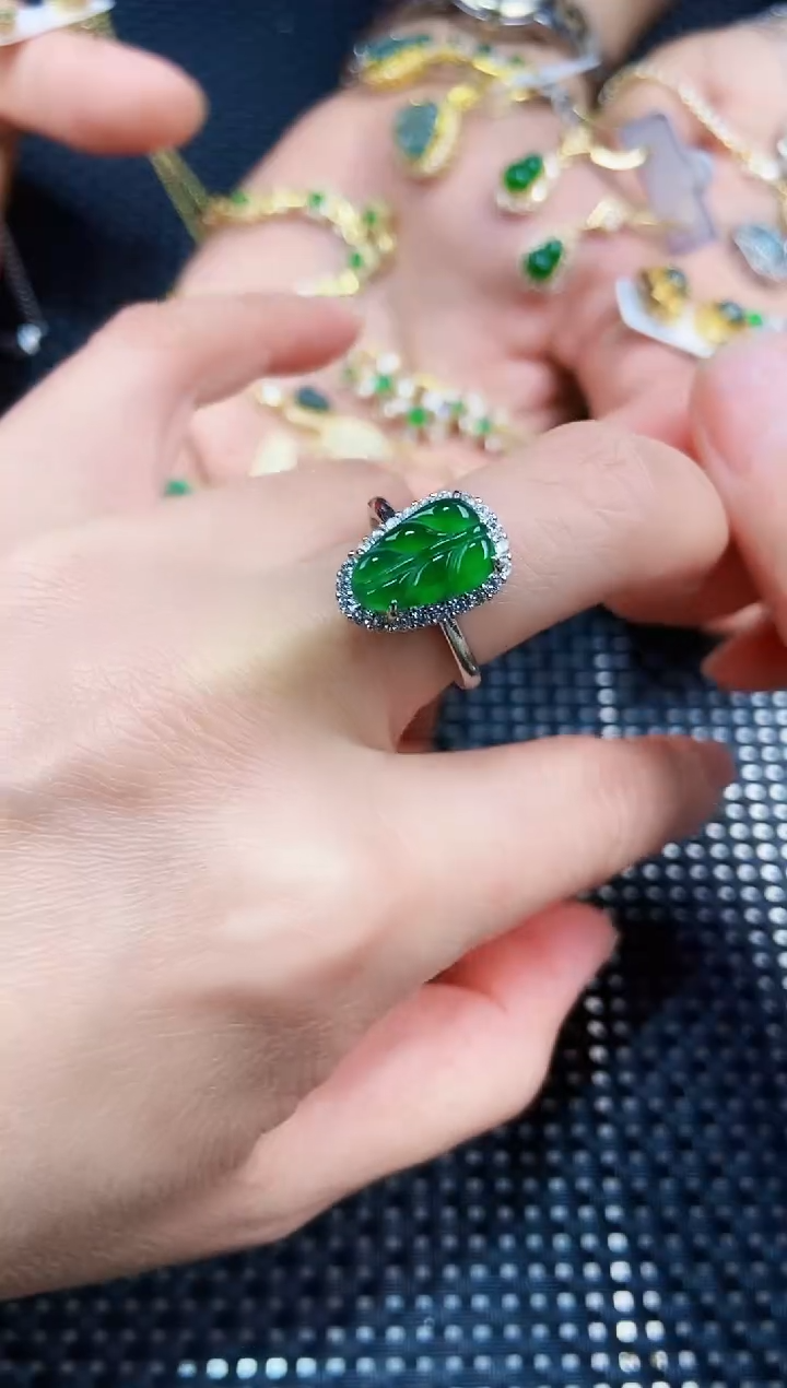 【闪购商品】翡翠戒指未镶嵌11111111