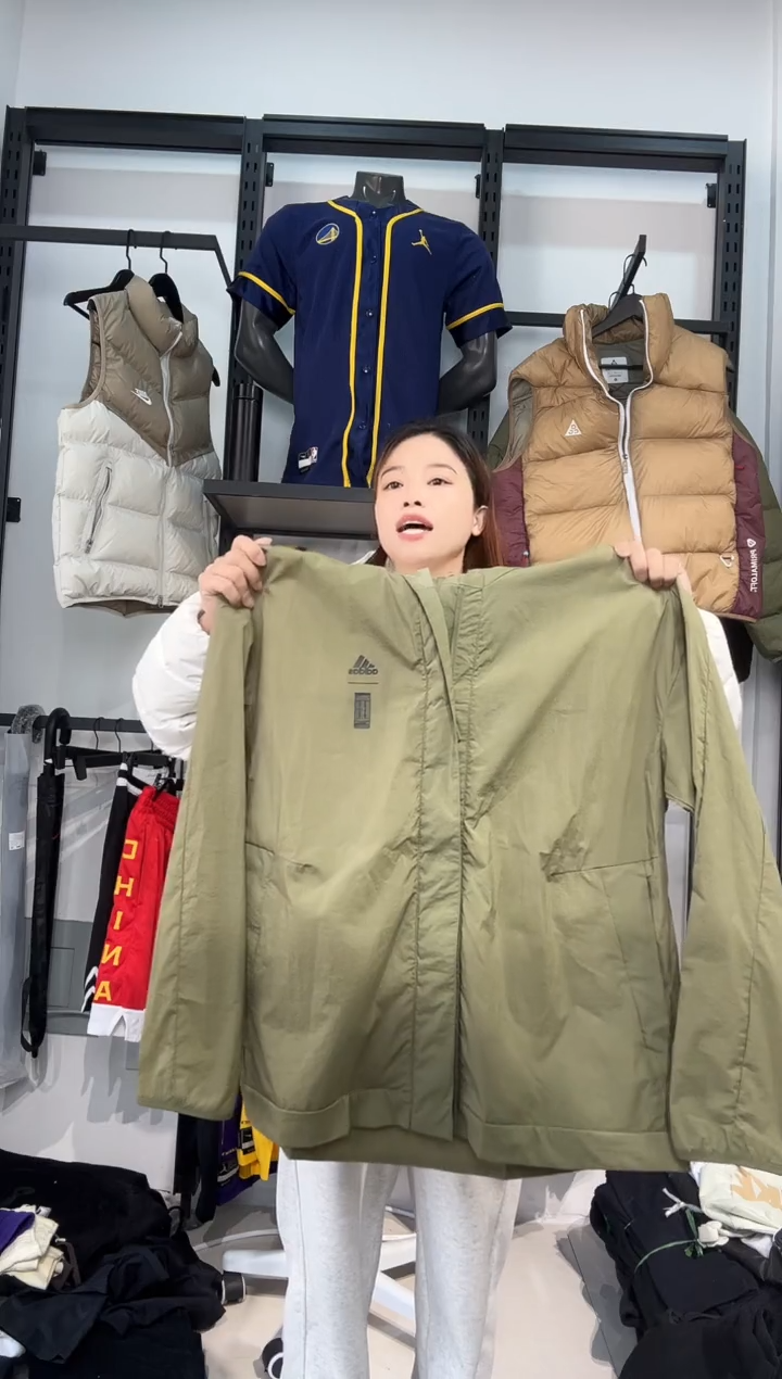3582闪购编码 阿迪运动卫衣裤以直播间过款为准 尺码  xl
