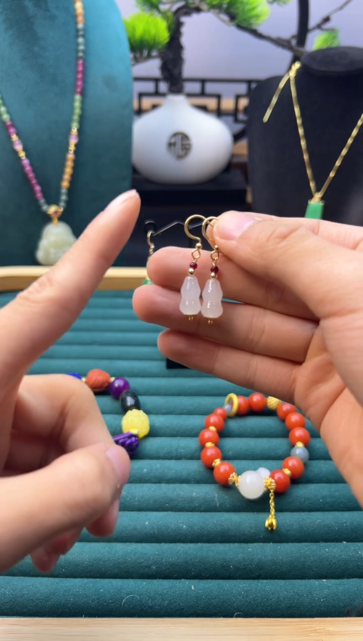 【闪购商品】和田玉耳饰14K金镶嵌E131