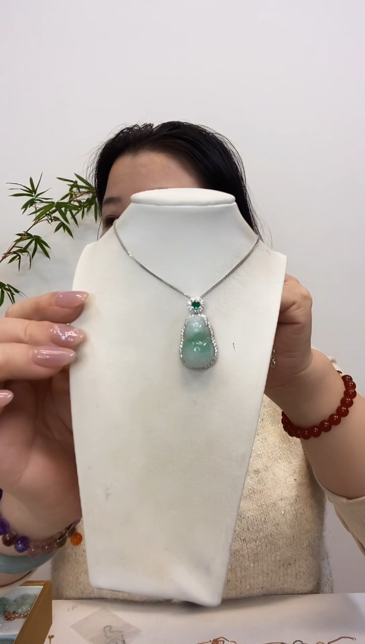 【闪购商品】翡翠吊坠(赠链)银S925镶嵌小葫芦