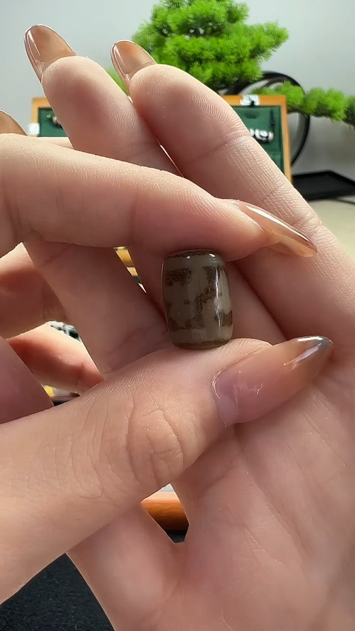 玛瑙/玉髓（覆膜）颈饰未镶嵌28.（微瑕随机发货）